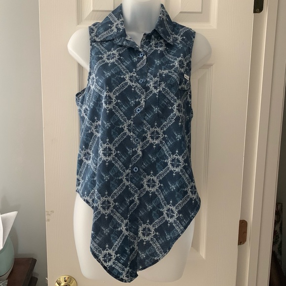 RVCA - Collared Button-Up Tank Top - Picture 2 of 6